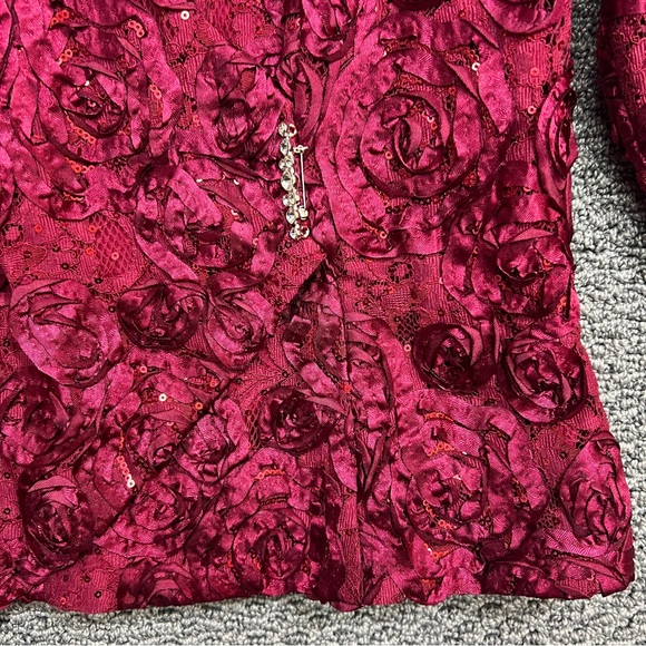 Helene Blake women’s red lace sequin wrap top size S NWT - Picture 11 of 14